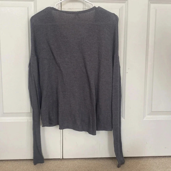 Mudd waffle gray shirt size medium button down tye in front - Picture 4 of 6